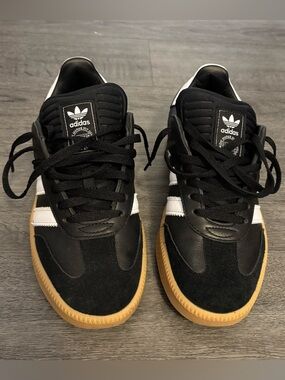 adidas Black & Gum Low-Top Sneakers with White Stripes